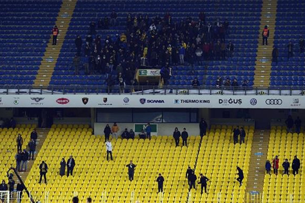 Kadıköy’de tribünler boş kaldı