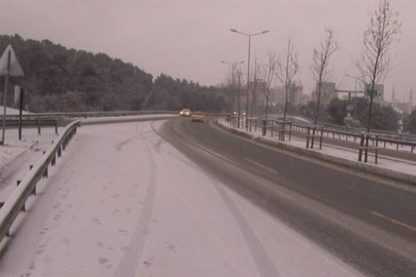 İstanbul’da kar yağışı başladı