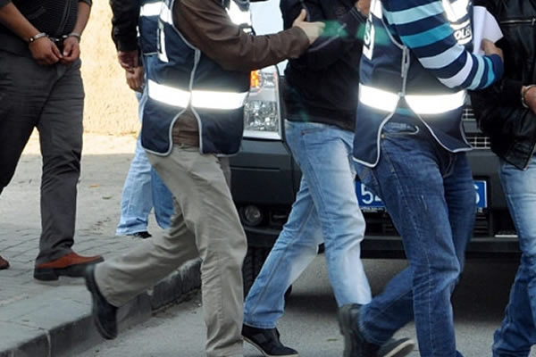 Bolu’da 13 kişi FETÖ’den tutuklandı