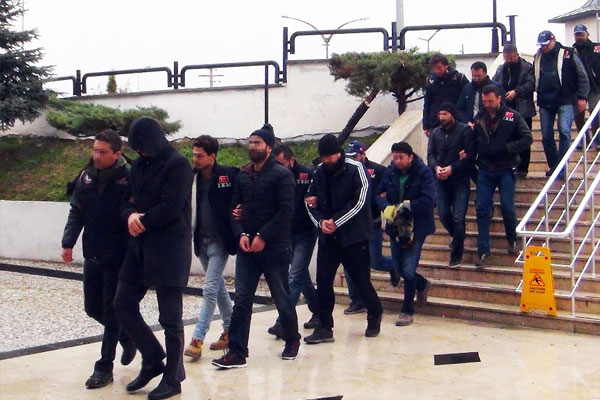 Muğla’da 11 eski polis FETÖ’den tutuklandı