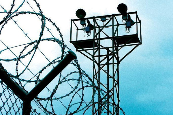 Brezilya'da 56 mahkum cezaevinden kaçtı