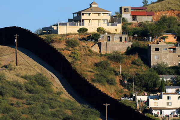 Meksika'dan Trump'a 'duvar vergisi' tepkisi