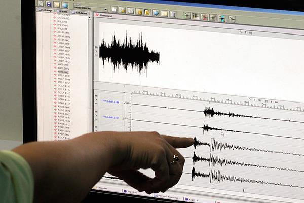 Akdeniz'de korkutan deprem