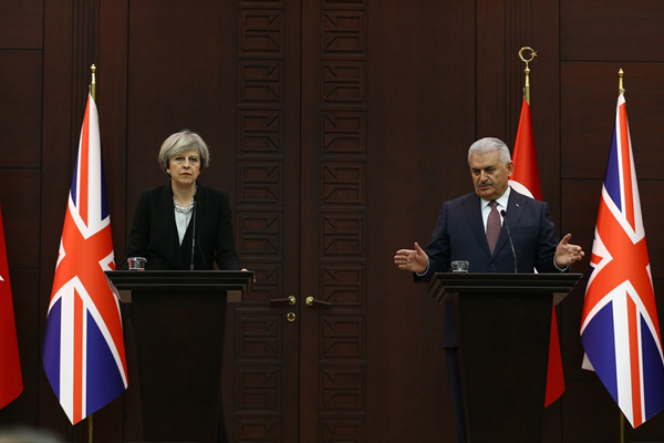 Binali Yıldırım: O duvar bir gün yıkılır...