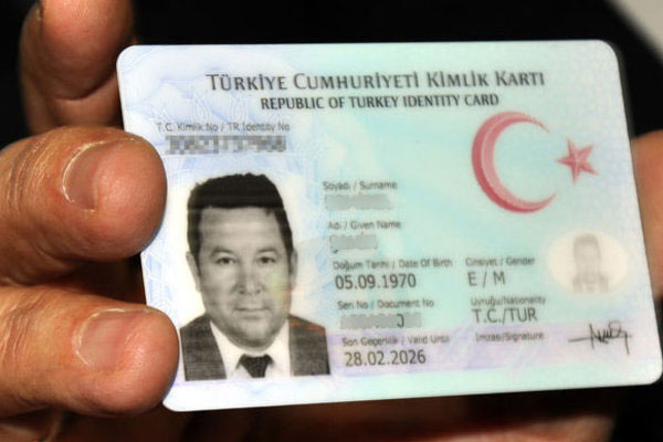 Yeni kimliklere yoğun ilgi