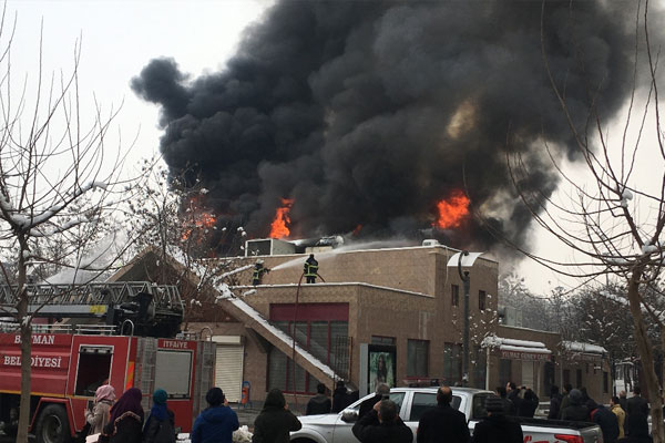 Batman'da sinema salonunda yangın