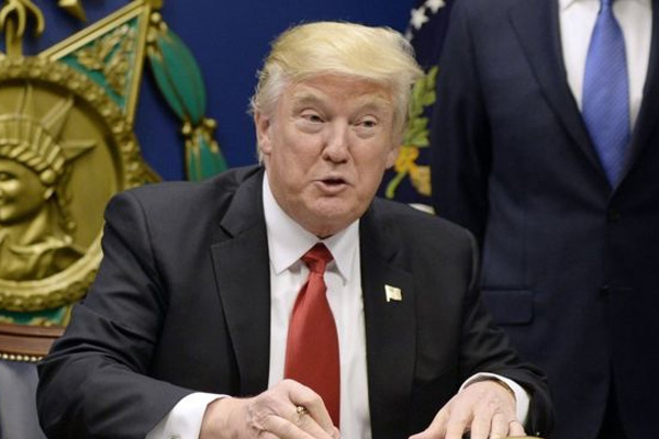 Trump'ın göçmen kararına Afrikalılardan tepki