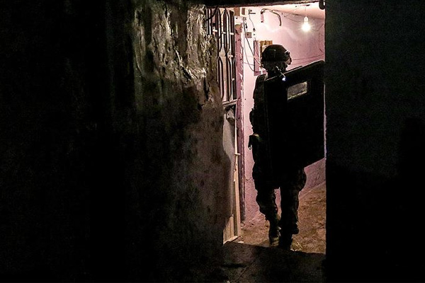 Adana'da 20 gözaltı