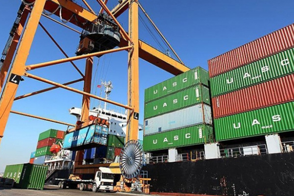 Dış ticaret açığı azaldı