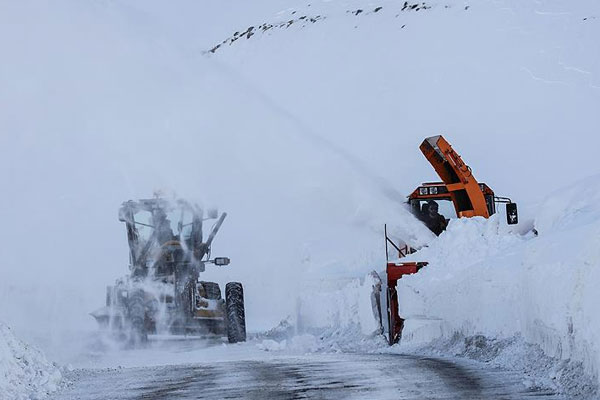 Bakan Eroğlu'ndan 'çığ uyarısı