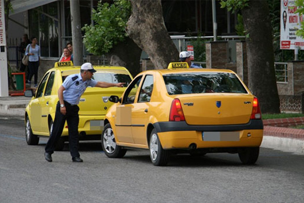 Fahiş ücret alan taksi şoförlerine ceza