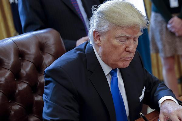 Trump'tan ABD'li şirketlere müşteri darbesi