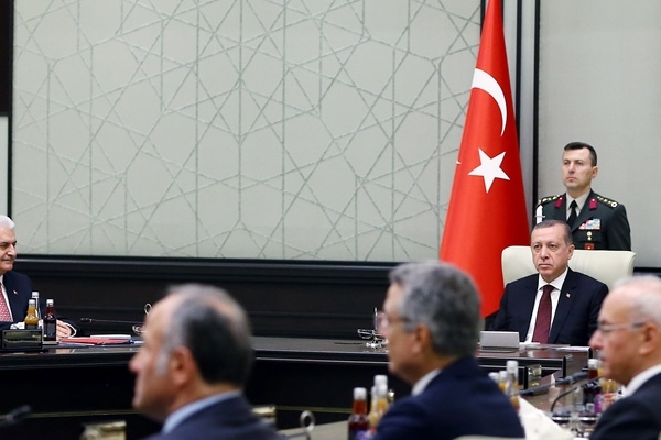 MGK'dan ABD'nin PYD'ye zırhlı araç verilmesine tepki!