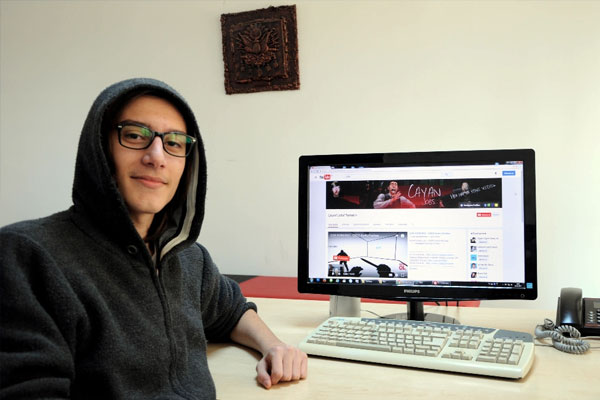 Liseli genç Youtube’da açık buldu