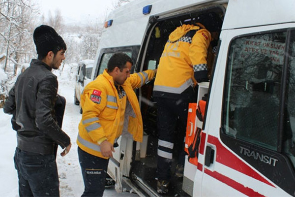 Silvan’da kar hayatı zorlaştırıyor