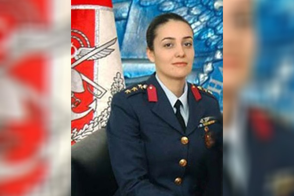 Türkiye'nin ilk kadın general adayının gözaltına alınmasında Kardak ayrıntısı