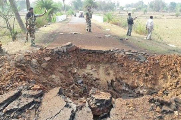 Hindistan'da mayınlı saldırı