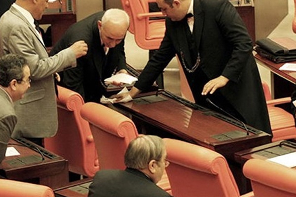 Meclis'teki kadrolu personelin ücretleri ne kadar?