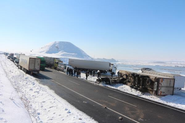 Batman'da 10 araç birbirine girdi