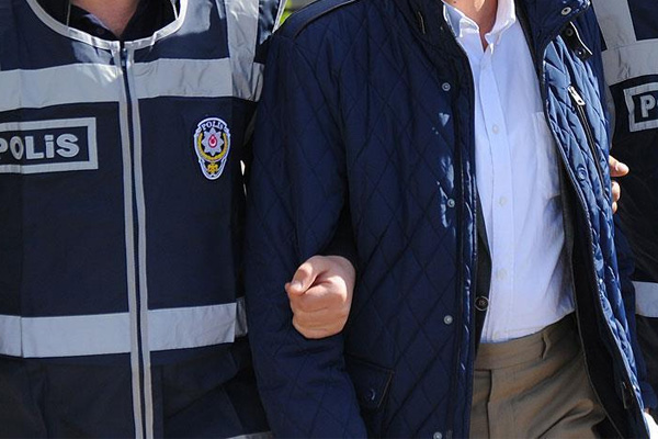 İzmir emniyetinde FETÖ gözaltısı