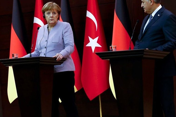 Erdoğan'ın tepki gösterdiği sözleri Merkel yine kullandı!