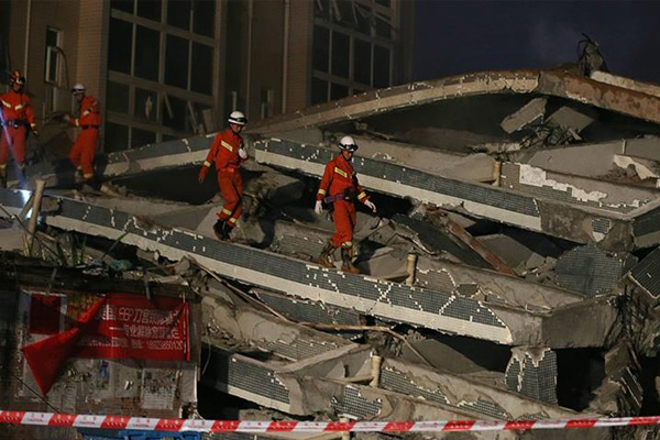 Çin’de 5 katlı bina çöktü: 7 ölü