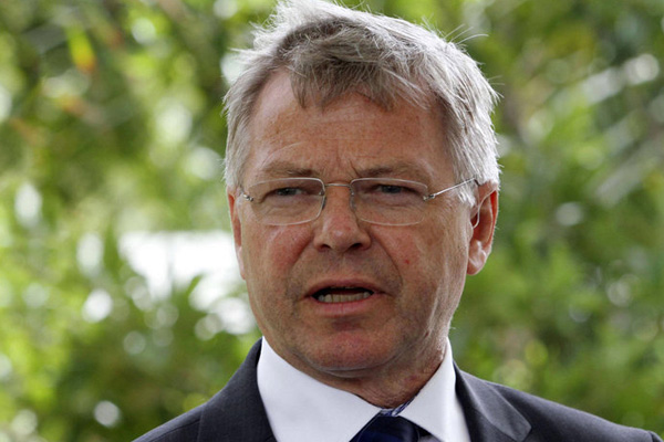 Eski başbakan da ABD havalimanında sorgulandı