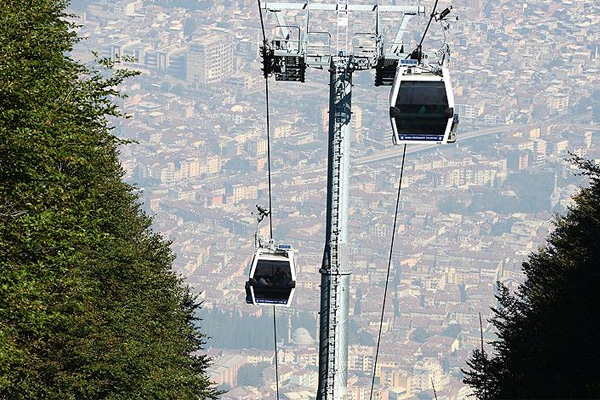 Bursa'da teleferik seferleri iptal edildi