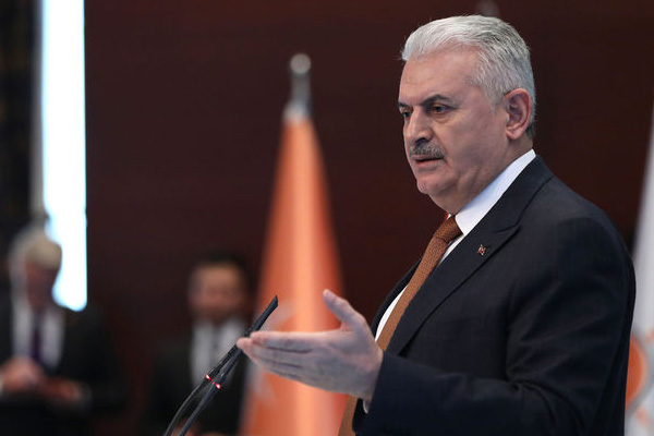 Başbakan Yıldırım: Hayırcılara bakın ona göre karar verin