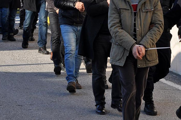 12 ilde FETÖ operasyonu: 24 gözaltı
