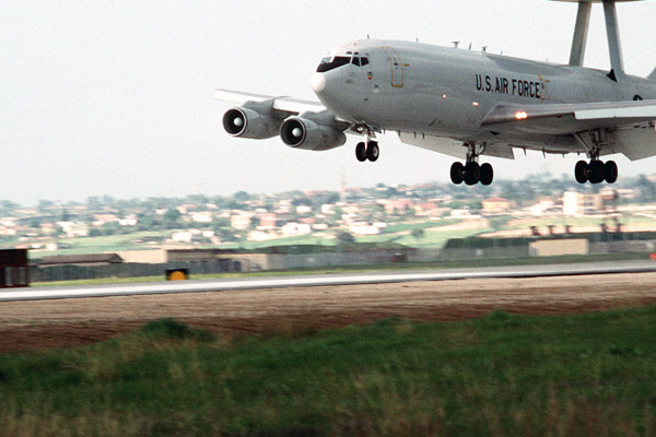 Deniz Zeyrek: Berlin, Ankara'nın istediği YPG görüntülerini vermiyor mu?