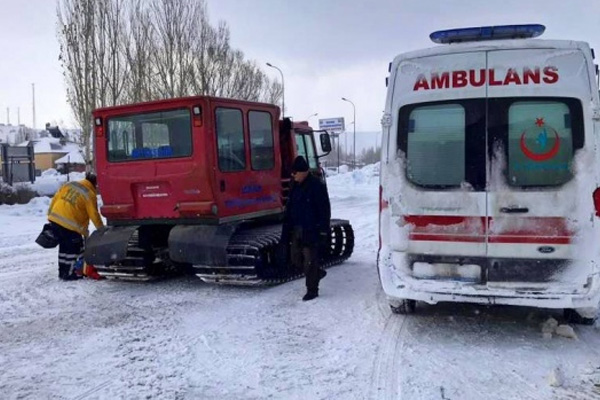 Doğu Anadolu'da ulaşıma kar engeli