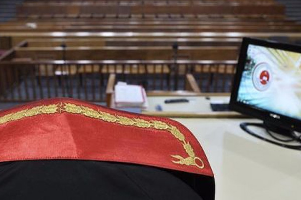 ByLock kullanan 7 hakim ve savcı açığa alındı