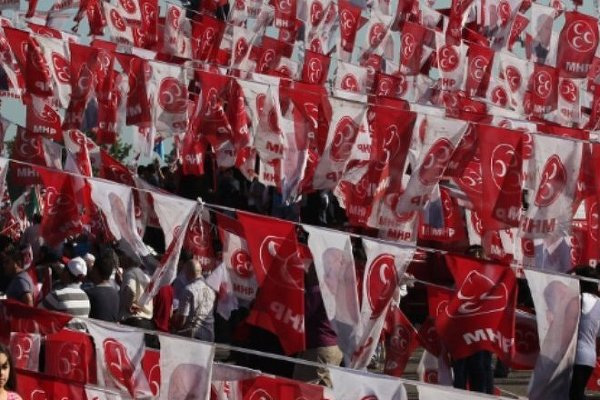 MHP'de 'hayır' istifası