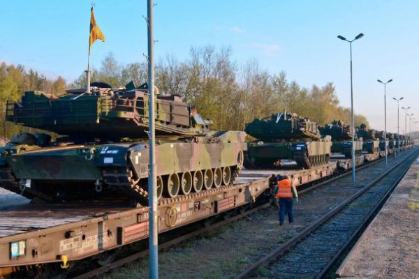 ABD Rusya sınırını silahlandırıyor