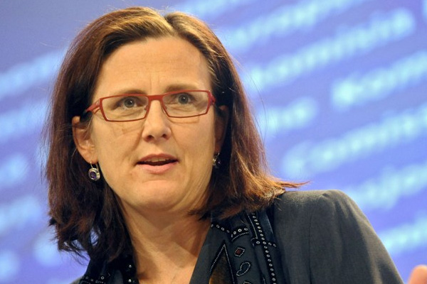 AB: Duvarlar örmek yerine köprüler inşa etmeyi tercih ediyoruz