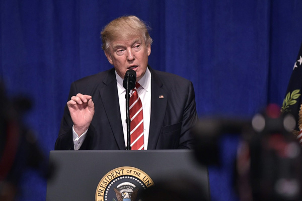 Trump: Radikal İslami terörü yeneceğiz