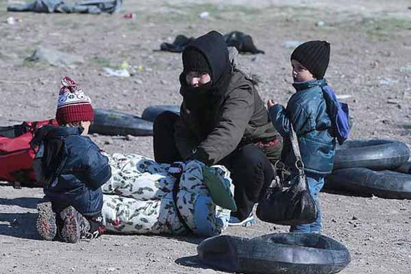 Yunanistan sığınmacıları 'geri itiyor'