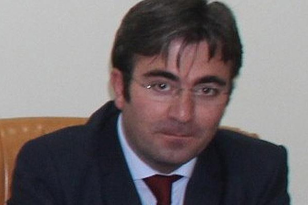 Ağrı Belediyesi'nde görevden uzaklaştırma