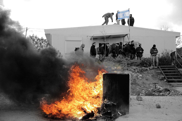 İsrail'de Amona krizi devam ediyor! Yerleşimciler bir Filistinliyi yaraladı