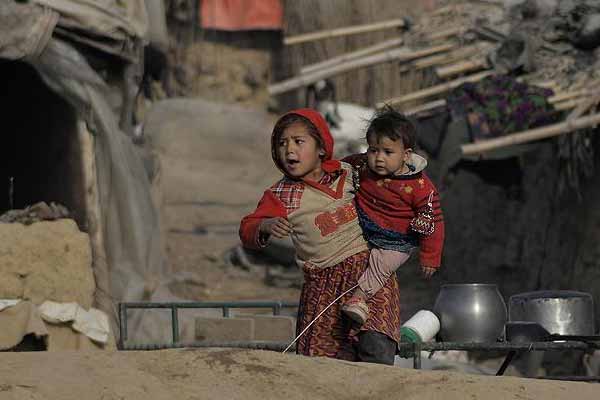 Pakistan'dan Afgan mültecilere süre tanıdı