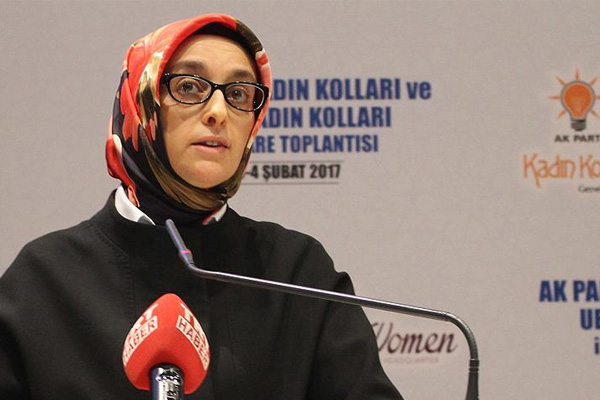 AK Parti'li kadınlar referandum programını belirledi