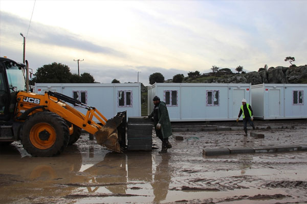 Deprem bölgesine konteyner evler kuruluyor