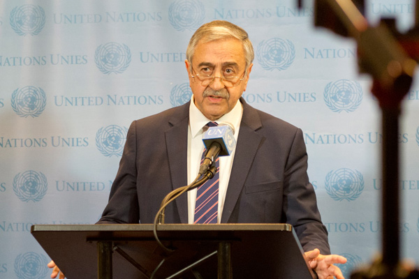 Mustafa Akıncı: Türkiye'deki referandumun Kıbrıs sorunuyla ilgisi yok