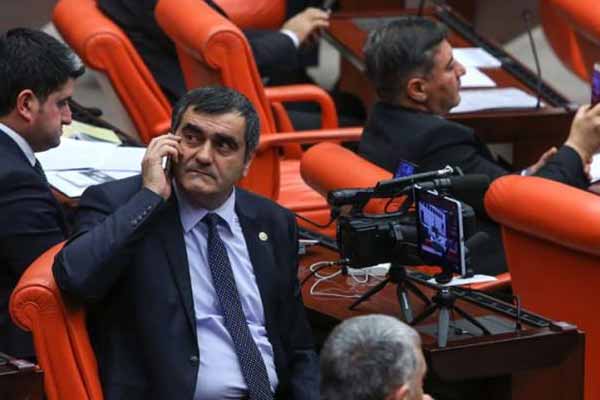 TRT, CHP'li vekilden telif istedi