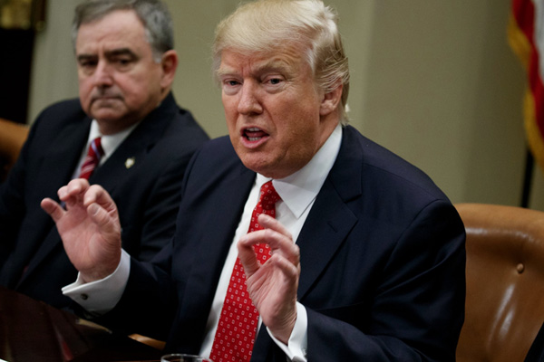 Trump'tan yargıya: Kötü bir lise öğrencisi bile kanunun benim yanımda olduğunu anlar