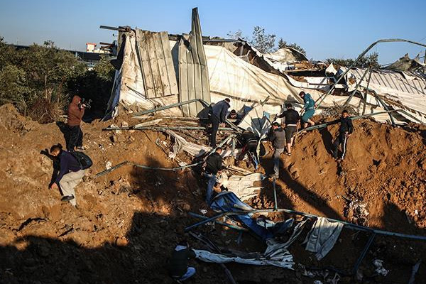 İsrail'den Gazze'ye hava saldırısı: 2 ölü