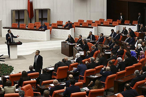 CHP'den sağlık çalışanlarına yıpranma hakkı teklifi