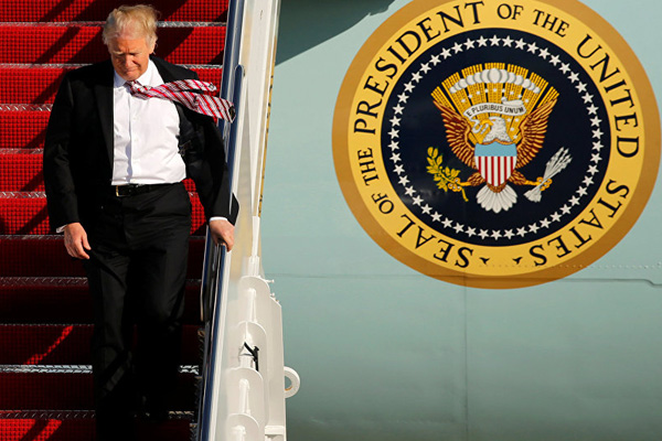 Trump'ın uçağıyla tehlikeli yakınlaşma