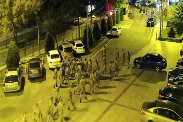 AK Parti'yi işgal davasında 10 tahliye